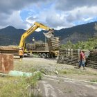 Trabajos para restablecer la movilidad en la vía El Chaco-Reventador, Napo.