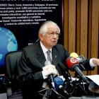 Polibio Córdova, presidente de Cedatos, difundió los resultados del último estudio de opinión.