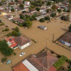 Una fotografía tomada con un drone muestra casas inundadas en la aldea de Sotirio después de la tormenta Elias, cerca de Larissa, Grecia, 28 de septiembre de 2023.