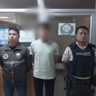 El presunto acosador fue detenido en el interior de la unidad educativa.