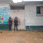 Los policías solo pueden estar en la parte externa de los establecimientos educativos.