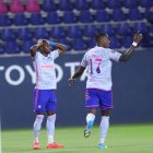 Emelec no encontró la forma de seguir haciendo daño a IDV en la segunda parte.