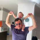 Troi Alvarado ejerce el papel de papá a cabalidad, pues se desempeña muy bien como niñero y amo de casa.