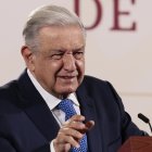 El presidente de México, Andrés Manuel López Obrador, habla durante su conferencia de prensa matutina hoy, en el Palacio Nacional de Ciudad de México (México).