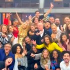 Las "celebridades" ecuatorianas están listas para compartir. Para la foto muestran sus mejores caras.