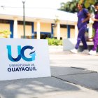 La Universidad de Guayaquil es la más grande del país y antigua de la ciudad, además de tener seis extensiones universitarias en varias partes del país.