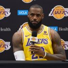 El astro enfrenta un nuevo año con Lakers con la mente puesta en el anillo NBA y los Olímpicos.