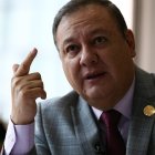 Fotografía de archivo en la que se registró al ministro del Interior de Ecuador, Juan Zapata.