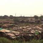 os refugiados afganos se apresuran a cerrar sus negocios y vender sus terrenos en Islamabad