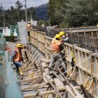 Movilidad. En Conocoto se está construyendo un paso a desnivel para alivar la congestión vehicular.