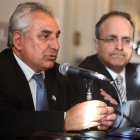 El ministro de Defensa de Uruguay, Luis Rosadilla (i),en una fotografía de archivo