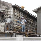 El sector de la construcción ha esperado mejores días. Sin embargo, la crisis política y económica ha afectado nuevamente su desempeño.