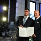 El vicepresidente de Ecuador hizo la entrega formal de la competencia del Parque Samanes al Alcalde de Guayaquil.