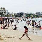 Salinas. Durante el último domingo, se registró la mayor cantidad de turistas en el popular balneario.