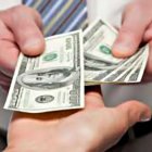 Financiamiento.- Las pequeñas empresas se benefician de los créditos de la banca privada.