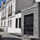 Ayuda. La entidad también coordina un vuelo para la evacuación.