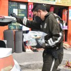 El sábado 7 de octubre de 2023, policías de Criminalística recogieron las evidencias de una celda de la Cárcel de El Inca (CDP), donde fue asesinado el séptimo autor material.