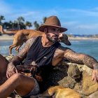 César Veiga tras su salida de RTS se volcó al modelaje y este año abrió su cuenta en OnlyFans.