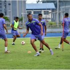 Arturo Mina jugador ecuatoriano del Palmaflor de Bolivia.