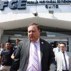 Comparecencia. El ministro del Interior Juan Zapata luego de rendir testimonio en la Fiscalía.