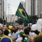 Personas participaron este jueves en la marcha contra el aborto en la avenida Paulista, en la ciudad de Sao Paulo (Brasil).
