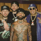 El puertorriqueño compartió una serie de fotografías junto a otros artistas a través de Instagram.