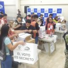 El voto en casa inicia su jornada electoral para la segunda vuelta presidencial