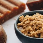 Se la utiliza en diversidad de platos para endulzar