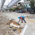 Sur. El puente de la 25 de Julio fue rediseñado en sus jardineras para la colocación de parqueaderos. En enero del próximo año será inaugurado.