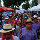 Indígenas y ciudadanos en general se manifiestaron este viernes frente al edificio del Ministerio Publico para exigir la renuncia de la fiscal general, Consuelo Porras.