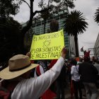 Propalestinos. En México, una manifestación de militantes de izquierda antijudíos tuvo lugar frente a la sede de la embajada de Estados Unidos.