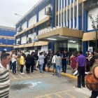 Los electores llegaron expectantes a su recinto electoral
