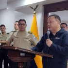 Cita. El Alto Mando policial se reunió ayer con el ministro Juan Zapata.