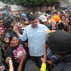 Funcionario. Álvarez sufragó acompañado de González.