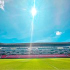 El estadio Rodrigo Paz Delgado está listo para el juego entre Ecuador y Colombia.