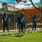 La Tri calentando en la casa de la selección.