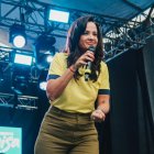 Macela Aguiñaga durante el cierre de campaña del balotaje presidencial de 2023.