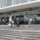 Muchos trámites pueden ser realizados en línea, pero algunos afiliados prefieren acudir a las oficinas del IESS.