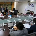 El presidente de la comisión, Marco Chalco, informó que está pendiente la notificación de las notas de la prueba escrita a los concursantes.