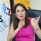 La ministra de Telecomunicaciones, Vianna Maino, encabeza la terna.