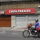 Un arma, celulares y prendas de vestir, entre las evidencias.