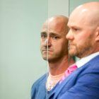 Emerson, quien afirmó haber sufrido un "ataque de nervios" y no haber dormido en 40 horas, confesó a la Policía que consumió hongos psicodélicos por primera vez durante el vuelo.