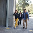 Verónica Sarauz, esposa del asesinado Fernando Villavicencio, estuvo presente en la diligencia.