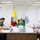 La comparecencia estaba pendiente por la medida cautelar que suspendió el concurso por dos semanas.