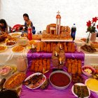 Costumbre. Esta es una tradicional ‘mesa de muerto’ en Santa Elena.