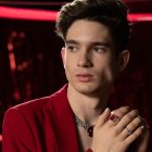 León Leiden tiene 24 años.