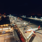 El aeropuerto cuenta con un plan de contingencia para poner en funcionamiento los generadores de energía.