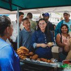 Actividad. En Puerto Hondo hubo una feria de vendedores autónomos.