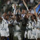 Jugadores de LDU Quito celebran al ganar la Copa Sudamericana frente a Fortaleza