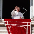 Vatican Ciy (Vatican City State (holy See)), 29/10/2023.- Pope Francis during the Angelus prayer in St. Peter"s Square, Vatican City, 29 October 2023. (Papa) EFE/EPA/GIUSEPPE LAMI
